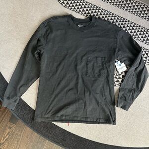 NWT Arizona Jean Co Men’s Long Sleeve Tee, size M